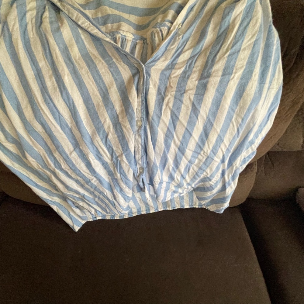 old navy shirt